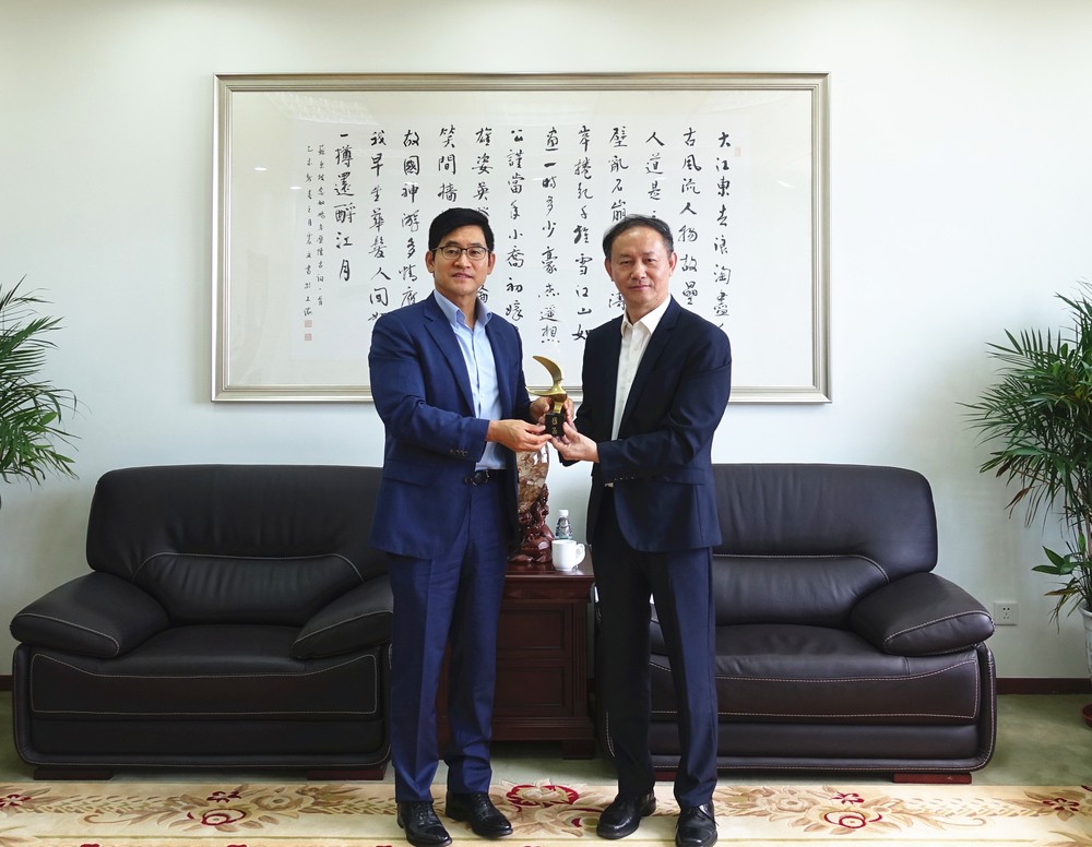 jin_yong_xing_shu_ji_hui_jian_xu_fu_cheng_shou_xi_dai_biao_.jpg